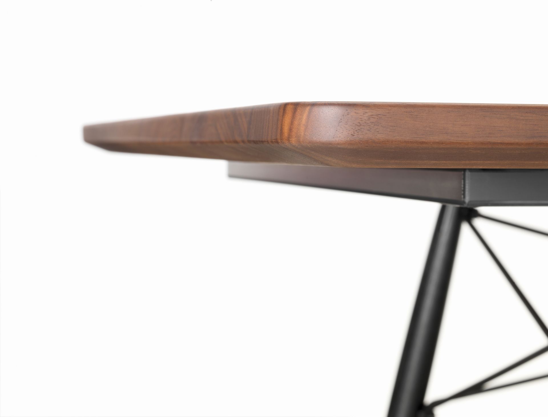 Eames Coffee Table Square Amerikanischer Nussbaum Vitra